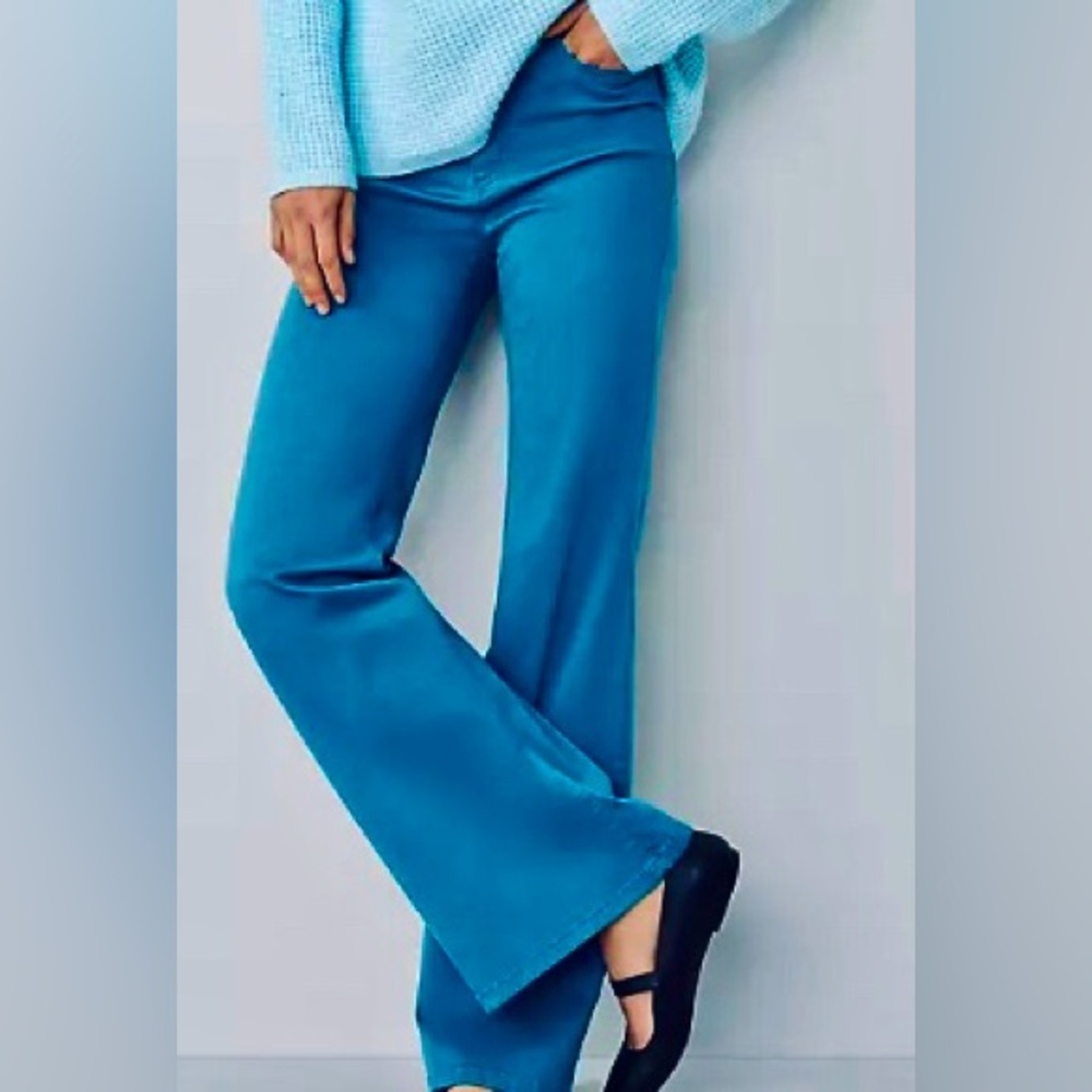Ann Taylor Ocean Blue Flare Wide Leg Jeans/ Size P8